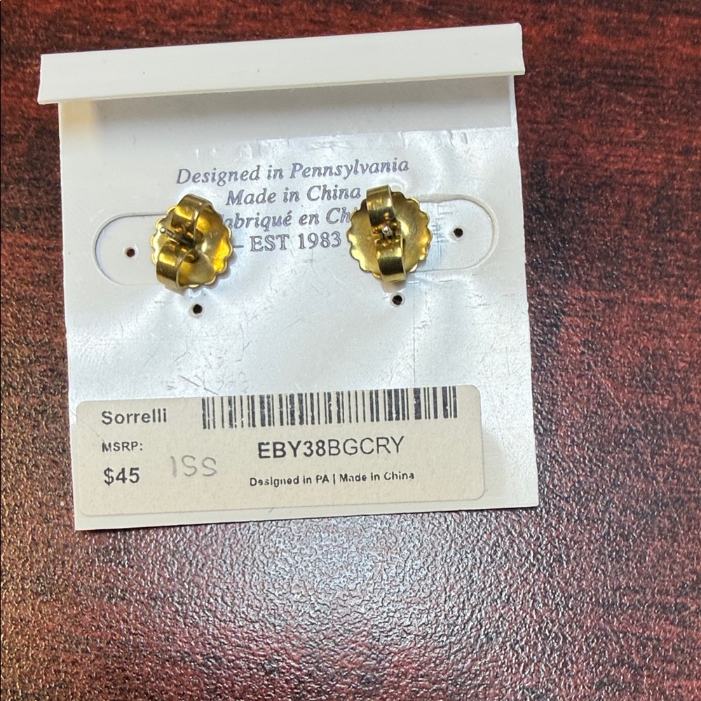 Simplicity Stud Earrings - Picture 2 of 2